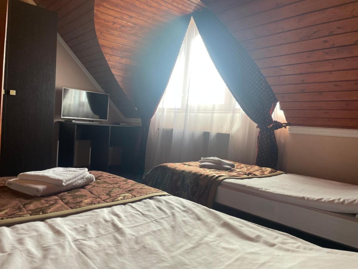 Karikas Hotel Hajdúszoboszló Exteriör bild