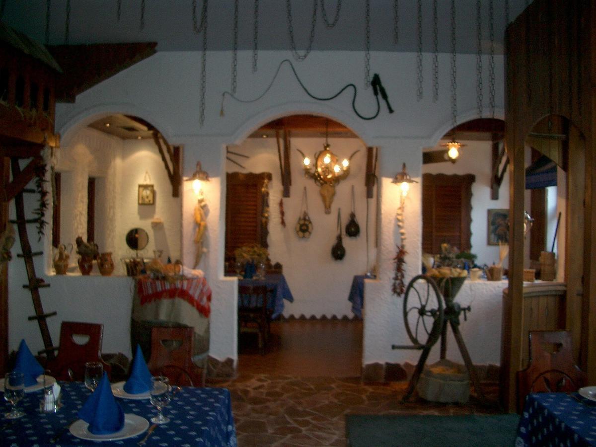 Karikas Hotel Hajdúszoboszló Exteriör bild