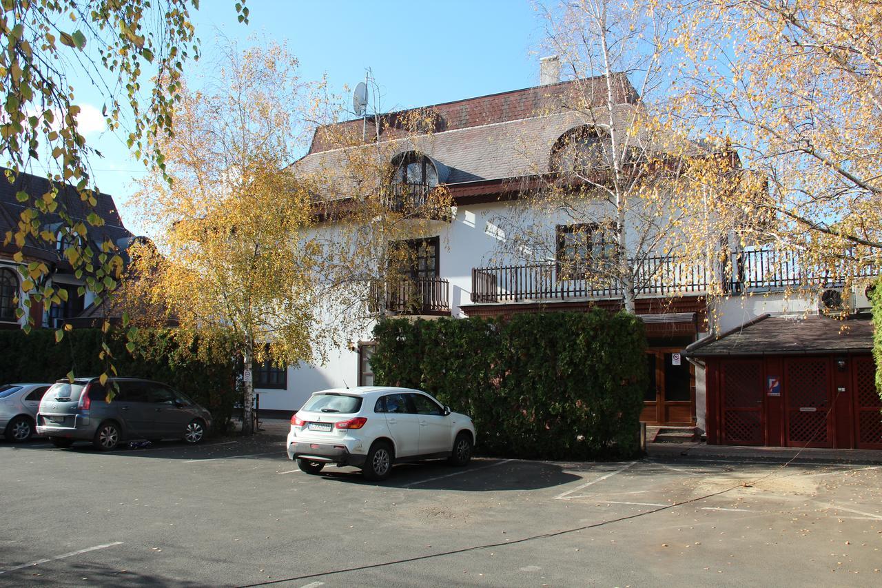 Karikas Hotel Hajdúszoboszló Exteriör bild