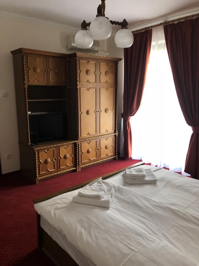 Karikas Hotel Hajdúszoboszló Exteriör bild