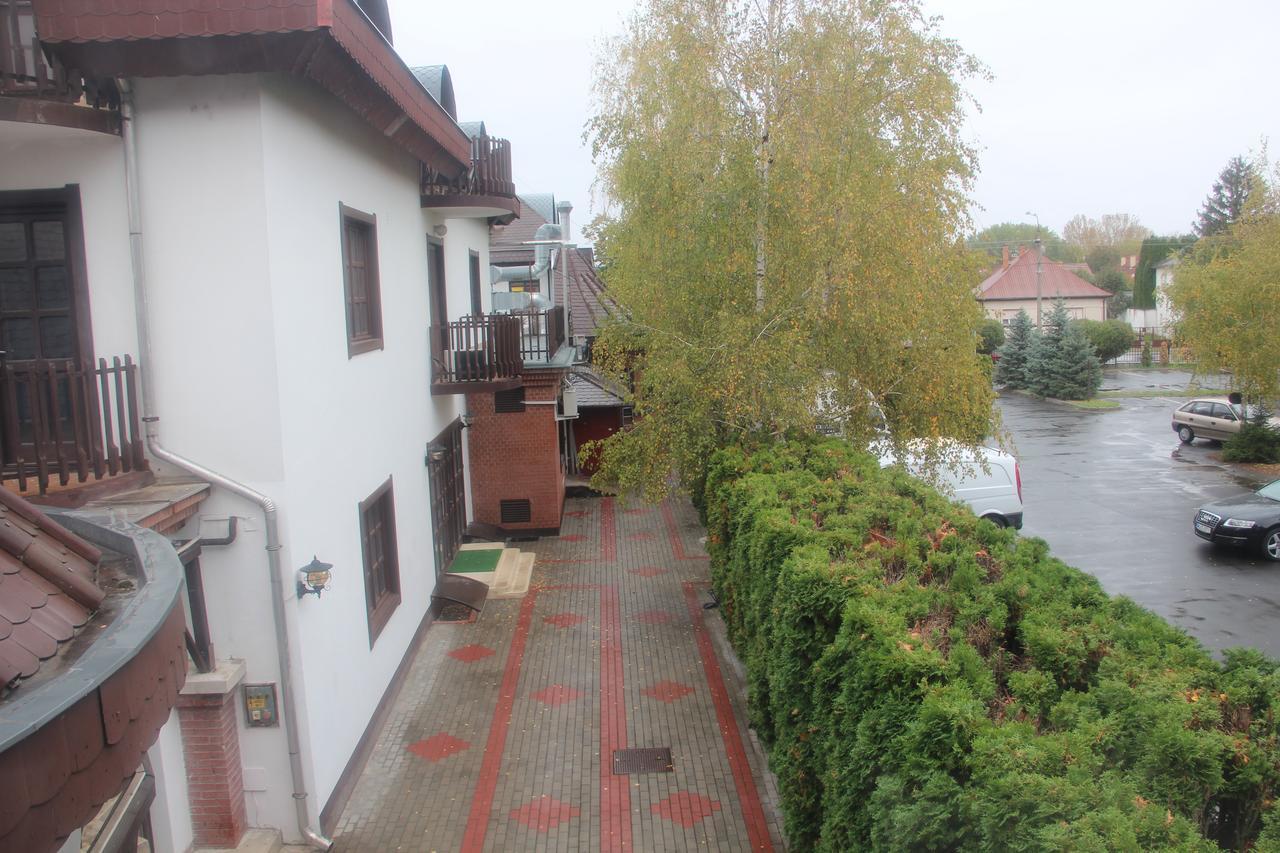 Karikas Hotel Hajdúszoboszló Exteriör bild